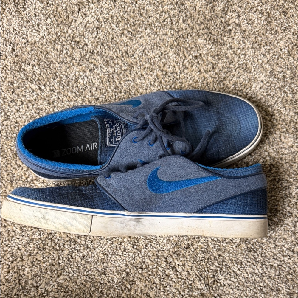 Nike Blue Canvas Zoom Air Shoes